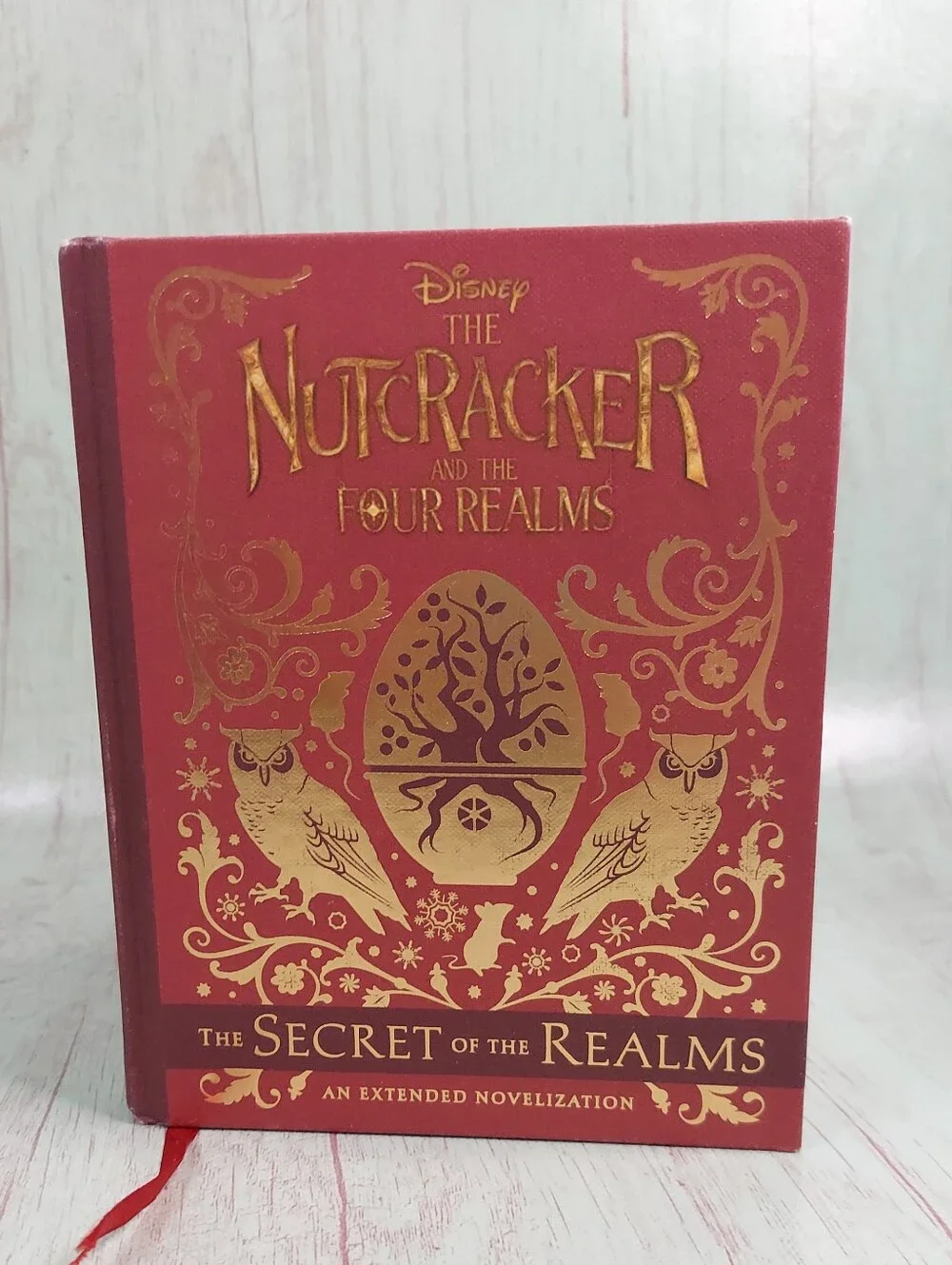 Disney's The Nutcracker and the Four Realms : The Secret of the Realms Book